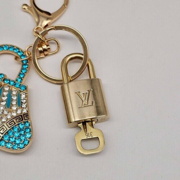 Authentic Louis Vuitton Lock & Key with unbranded Bagcharm, Keycharm, Keychain - Picture 4 of 7